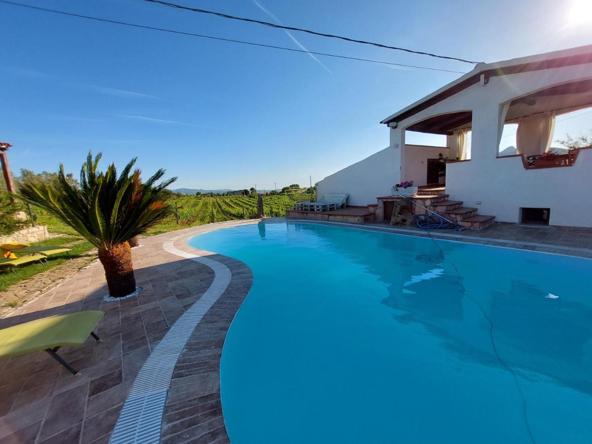 Agriturismo B&B Domo De Resteblas Berchidda Dış mekan fotoğraf