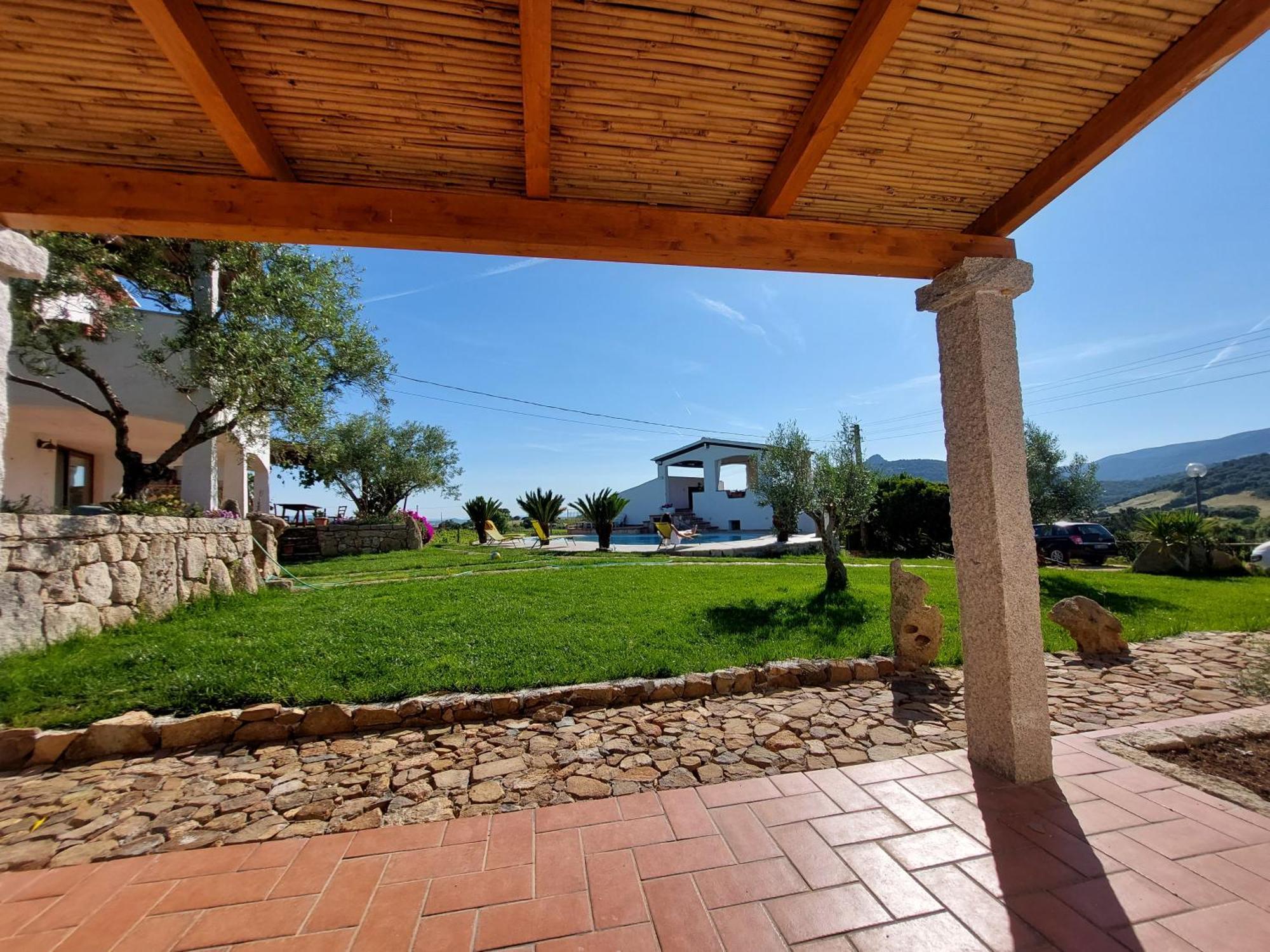 Agriturismo B&B Domo De Resteblas Berchidda Dış mekan fotoğraf