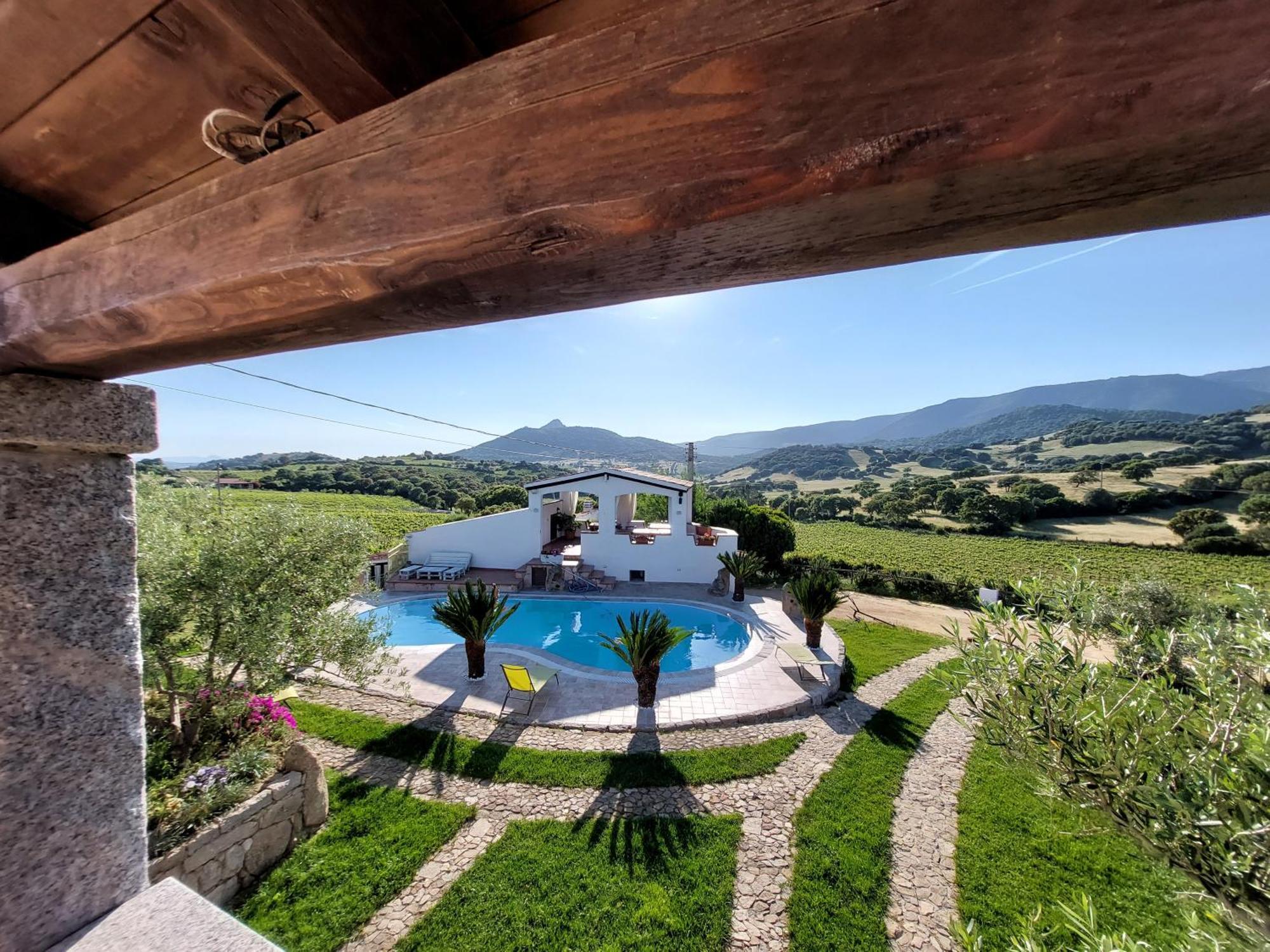 Agriturismo B&B Domo De Resteblas Berchidda Dış mekan fotoğraf