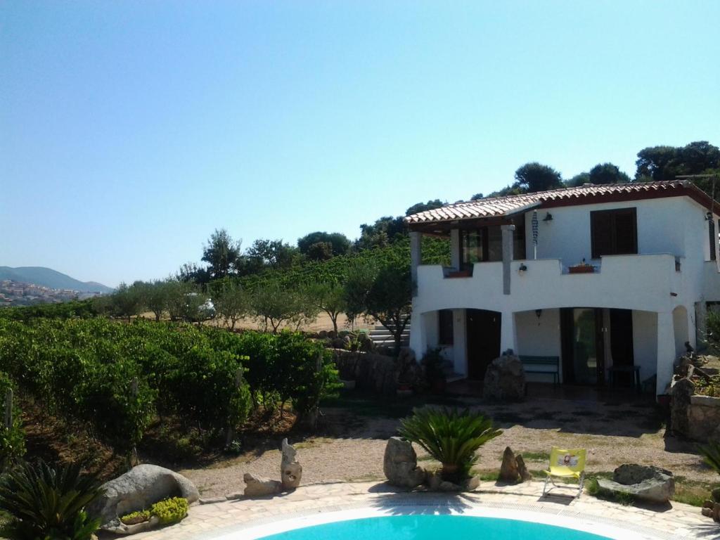 Agriturismo B&B Domo De Resteblas Berchidda Dış mekan fotoğraf