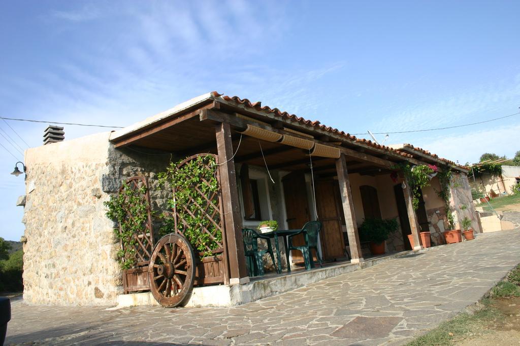 Agriturismo B&B Domo De Resteblas Berchidda Dış mekan fotoğraf
