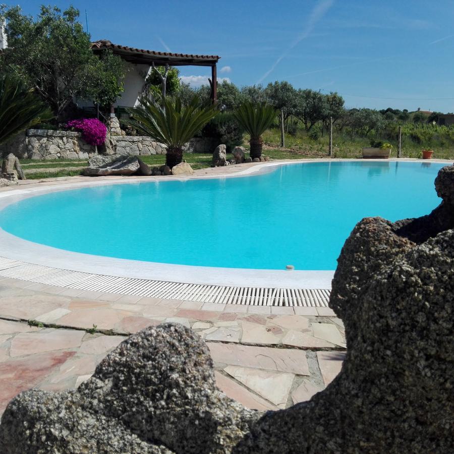 Agriturismo B&B Domo De Resteblas Berchidda Dış mekan fotoğraf